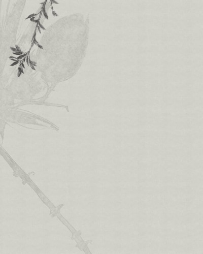 Tapet cu un design grafic floral alb-negru, prezentat într-o baie modernă.
