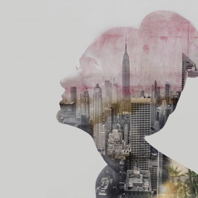Sogni, Variant 1 - Wallpaper cu profil feminin si panorama urbana
