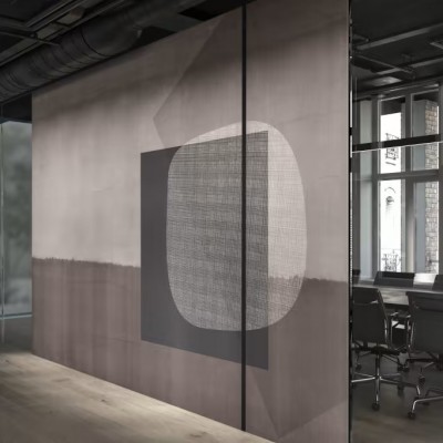 Tapet modern cu design abstract in nuante de gri si maro. Wink, Variant 1.