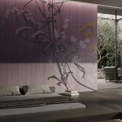 Tapet cu flori delicate, in tonuri de roz și gri, cu un design minimalist.