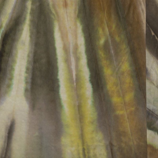 Tapet modern cu design abstract in nuante de verde, maro si auriu.