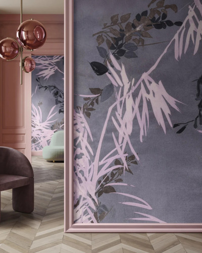 Tapet Etoile, Variant 1 cu un design modern si elegant cu frunze in culori de gri, lila si mov pe un fond gri.