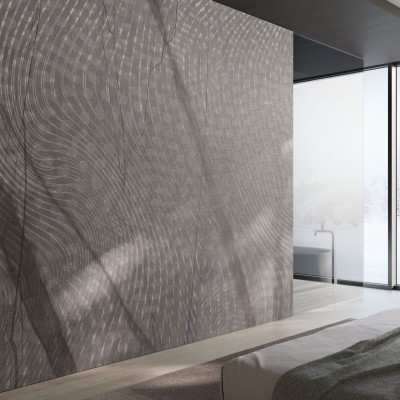 Tapet cu design minimalist, cu linii fine si ondulate intr-o nuanta de gri