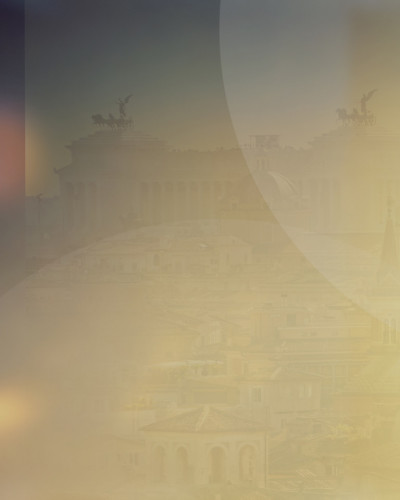 Tapet cu imagine minimalistă cu o clădire istorică din Roma, în tonuri calde de galben și gri.