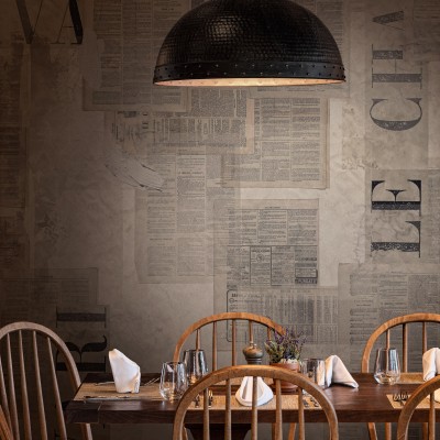 Idee murală contemporană Old Newst, cu design vintage de ziare vechi, perfectă pentru un living sau un birou.