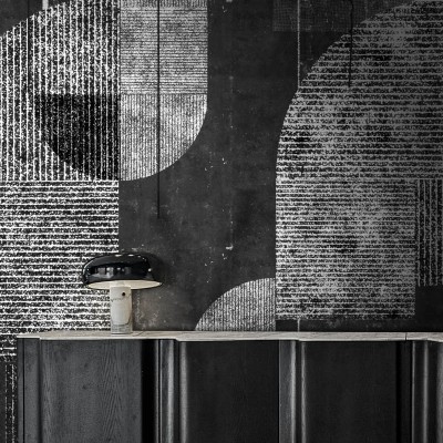 Fototapet contemporan cu design geometric minimalist, în nuanțe de gri închis și alb.
