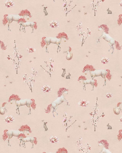 Tapet cu unicorni roz și flori delicate într-o cameră de copii
