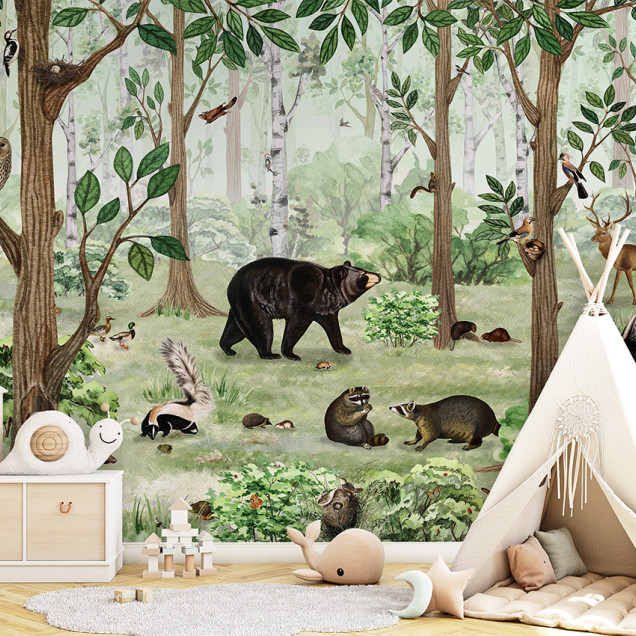 Tapet personalizat Forest Lookbook cu imagini cu animale sălbatice într-o pădure verde