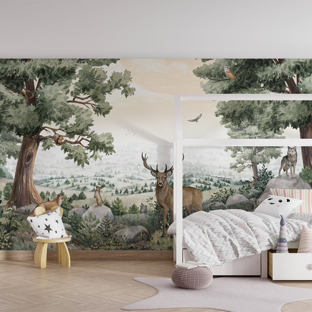 Tapet cu design inspirat din natură, Forest Vista, cu o panoramă uluitoare a pădurii, copaci, animale sălbatice și o atmosferă relaxantă.