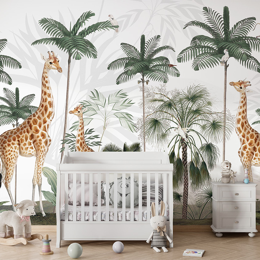 Tapet cu girafe grațioase și palmieri tropicali, perfect pentru camera copilului