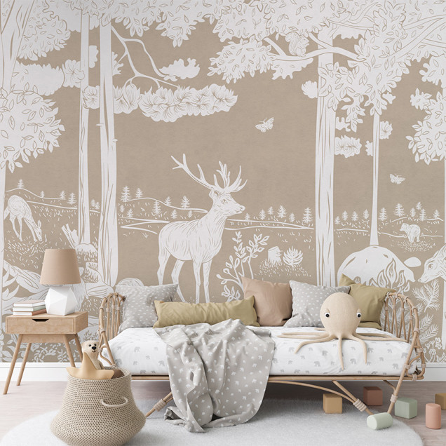 Tapet monocrom cu design forestier, cu siluete delicate de copaci, animale și plante în nuanțe de maro și alb