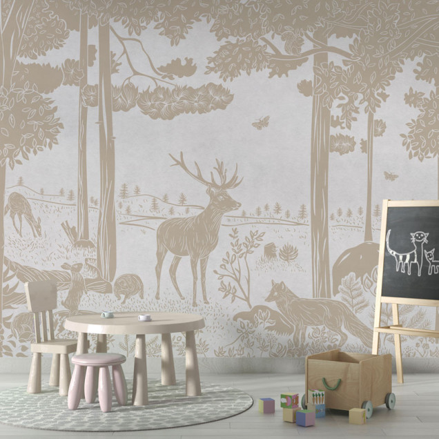 Tapet de perete cu o pădure monocromă, cu nuanțe vintage de alb, ideal pentru dormitoare, sufragerii sau camere pentru copii. Design artistic cu detalii rafinate ale copacilor, animalelor și florilor.
