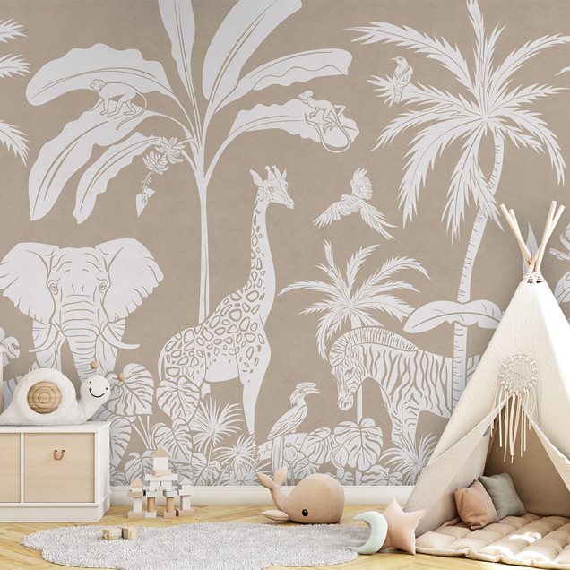 Tapet monocrom cu design de junglă, cu girafe, elefanți, zebre și păsări exotice, în nuanțe de alb pe un fundal maro