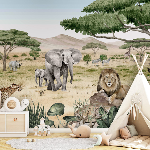 Tapet cu peisaj african, cu elefanți, lei, girafe și alte animale sălbatice.