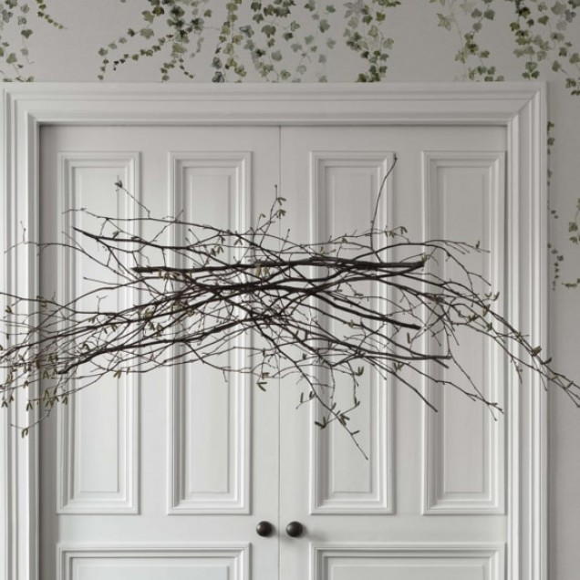 Tapet floral verde cu frunze delicate într-un interior elegant