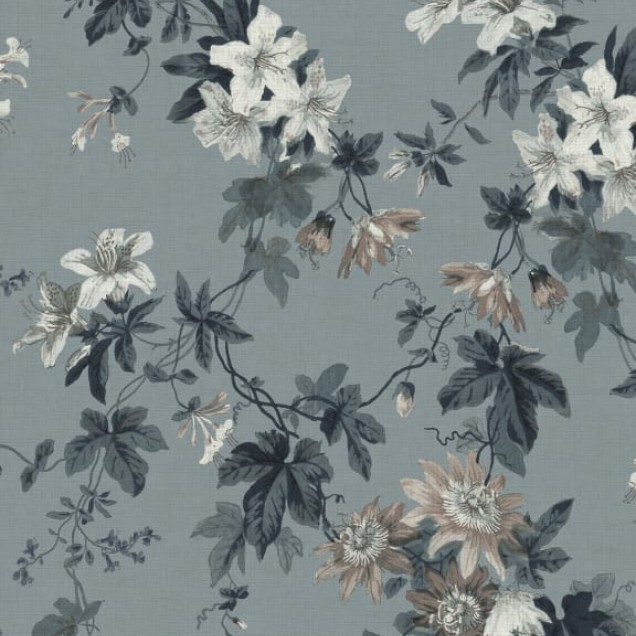 Tapet floral cu flori albe delicate pe un fundal albastru-gri. Ideal pentru dormitoare, livinguri sau holul casei.