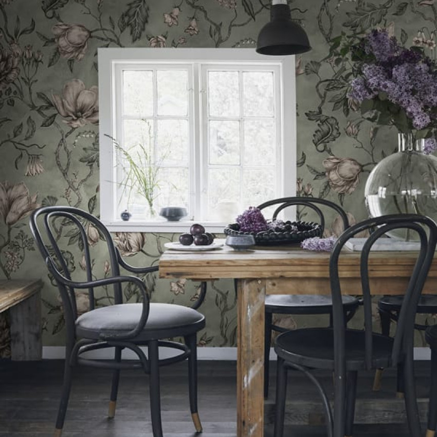Tapet floral cu flori delicate în tonuri pastelate