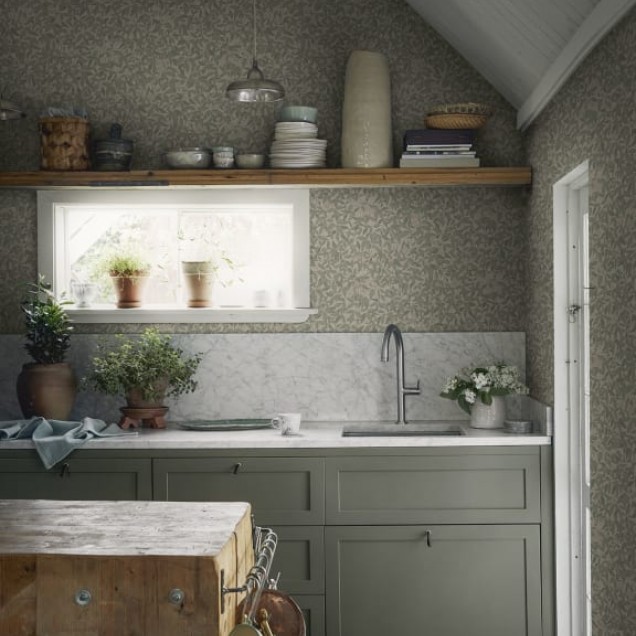 Tapet Linnea Garden Green cu design cu frunze