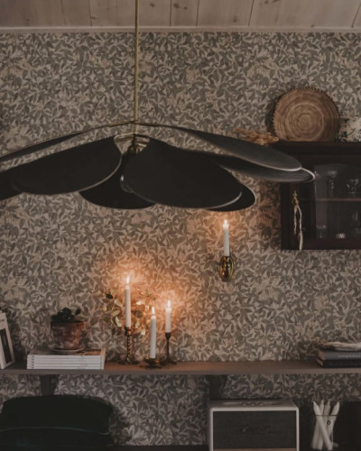 Tapet Linnea Garden Green cu design cu frunze