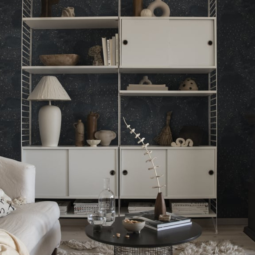 Tapet lavabil, Evelina Sage Green, cu un design discret, modern, în nuanțe de verde salvie.