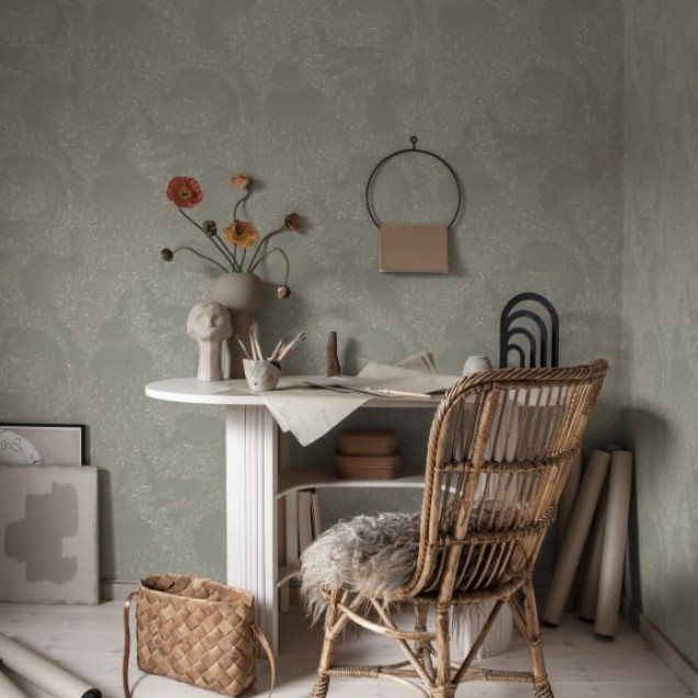 Tapet lavabil, Evelina Sage Green, cu un design discret, modern, în nuanțe de verde salvie.