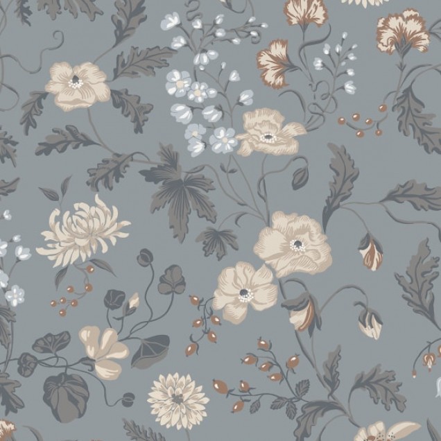 Tapet floral Till Karin Folklore Blue, cu flori delicate și o paletă de culori blândă, instalat într-un living modern.