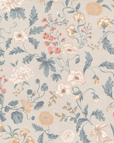 Tapet floral Suzanne Folklore Blue, cu flori delicate în nuanțe de albastru, roz și bej, pe un fond bej.