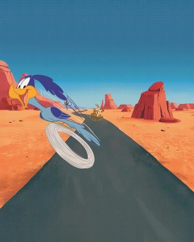 Fototapet cu Road Runner în viteză și Wile E. Coyote în deșert, într-un decor de bucătărie modernă cu blat din lemn.