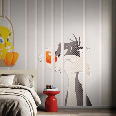 Fototapet Looney Tunes cu Tweety în colivie și Sylvester pe fundal cu dungi verticale, într-un dormitor modern de copil.