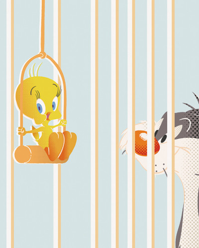 Tapet Looney Tunes 217 (WBLT217-2) cu Tweety pe leagăn și Sylvester privindu-l printre dungi verticale albastre, albe și portocalii.