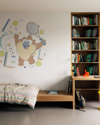 Fototapet cu Bugs Bunny și Diavolul Tasmanian jucând tenis într-o cameră modernă de copii, cu pat din lemn și bibliotecă.