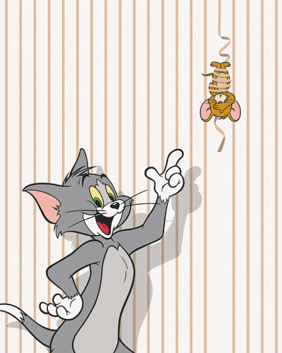 Fototapet Tom și Jerry 107 cu Tom arătând spre Jerry agățat într-o fundă, pe fundal cu dungi bej și albe.