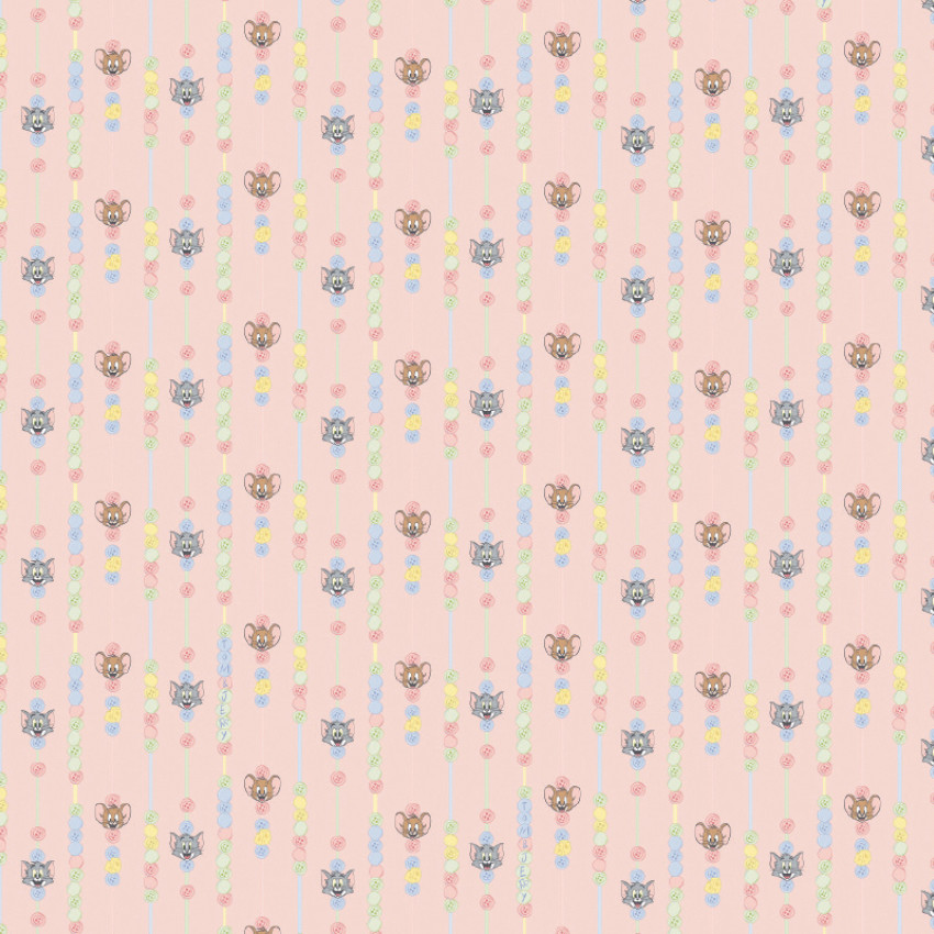 Tapet cu model repetitiv Tom și Jerry 119, pe un fundal roz pal, decorat cu șiruri verticale de nasturi și linii colorate în nuanțe pastelate.