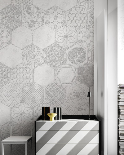 Wallpaper geometric modern in nuanțe de gri, cu un finisaj texturat. Perfect pentru living, dormitor sau birou.