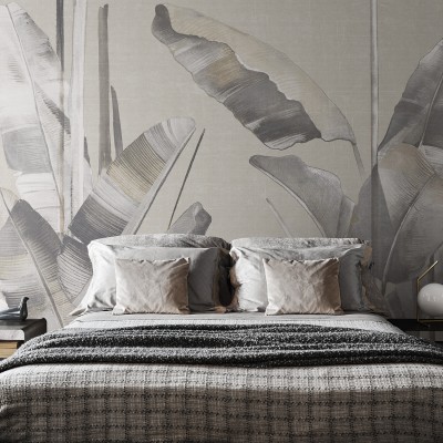 Tapet modern cu frunze de banană în nuanțe de gri și bej. Design minimalist pentru un decor elegant.