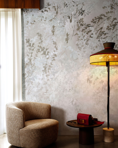 Tapet abstract bej, cu frunze delicate