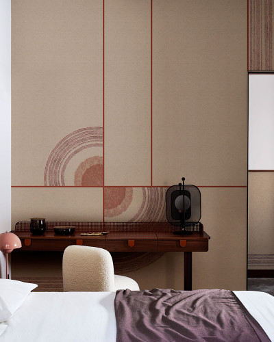 Wallpaper cu design modern, inspirat din arta japoneză, cu nuanțe neutre de bej și detalii fine. Perfect pentru a decora dormitorul.