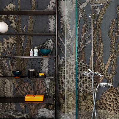Tapet baie cu design elegant si modern, cu corali si plante marine.