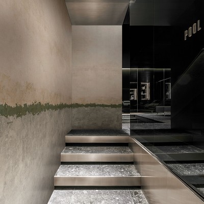Tapet Cement Horizon (verde) cu aspect modern, cu un design minimalist si o nuanta de verde subtil.
