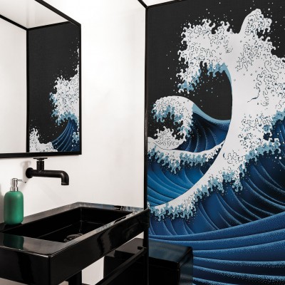 Tapet modern cu design artistic inspirat de arta japoneză, cu valuri albastre pe un fundal negru
