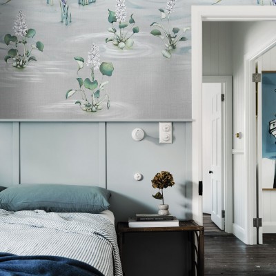 Tapet cu flori de iris argintii, cu design japonez elegant