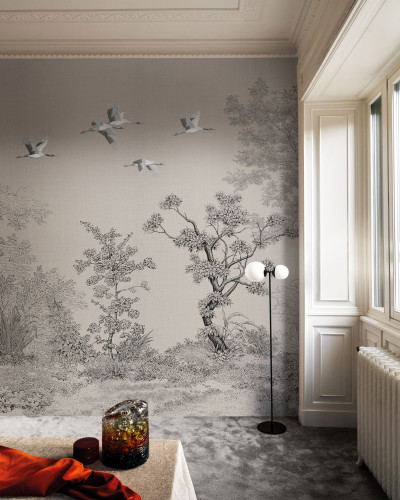 Wallpaper cu design japonez, cu macarale în zbor, copaci și flori delicate pe un fundal gri.