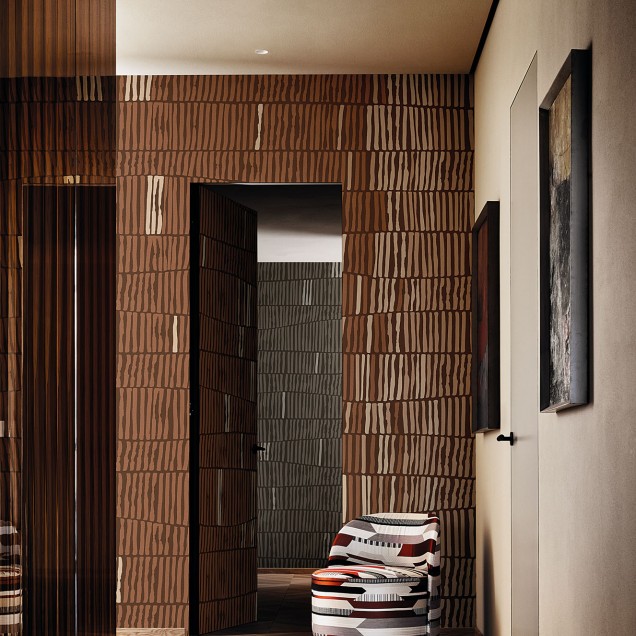 Tapet cu design abstract in tonuri de maro inchis cu accente de bej