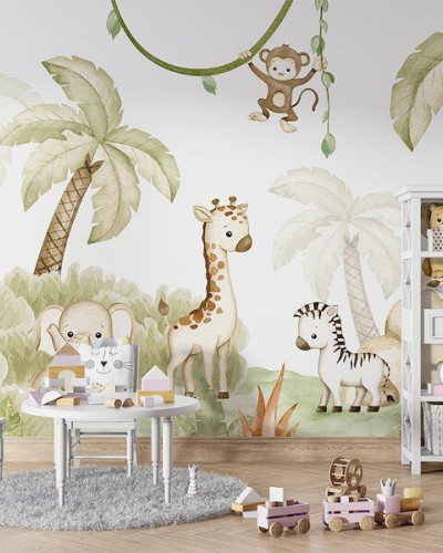 Tapet cu design de junglă, cu palmieri, animale safari și culori calde.