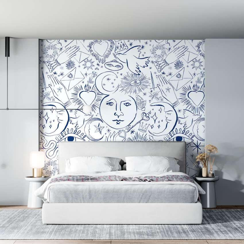 Tapet Mystic Lazuli, cu design abstract albastru pe fond alb, cu motive de stele, luna si inimi, in dormitor