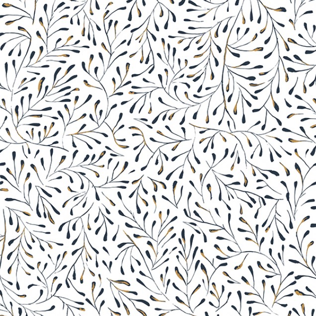 Tapet Spring, Blanc Doré, 5.3mp / rola cu model de frunze fine in albastru si auriu pe un fond alb, aplicat pe un perete dintr-un dormitor modern.