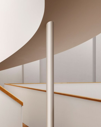 Fototapet cu design arhitectural modern, linii curate și culori neutre, evocând un spațiu minimalist.