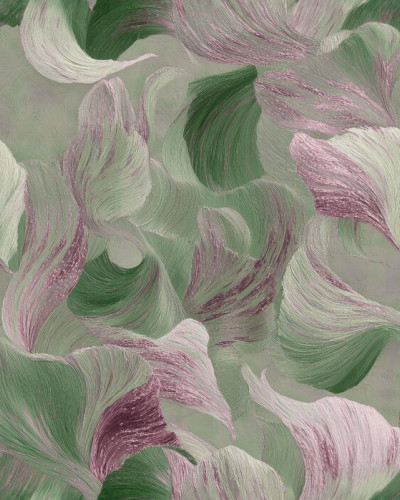 Tapet cu design organic în nuanțe de verde pădure, roz și lavandă, reprezentând forme abstracte și fluide, într-un living modern.