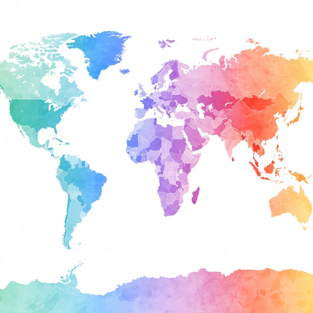Tapet Watercolour World Map Soft Colors cu harta lumii in culori pastelate