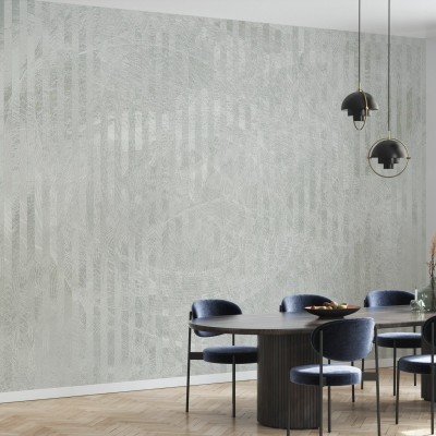 Tapet gri cu reflexii subtile, decorat cu un design geometric minimalist. Tapetul este perfect pentru a crea o atmosfera elegantă și sofisticată.